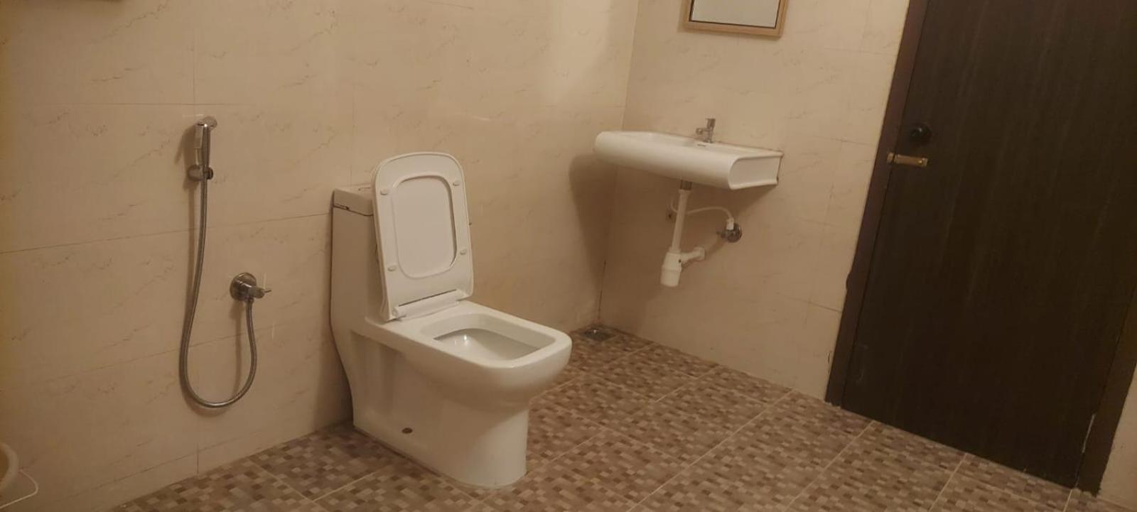 Capital O 69831 Hotel Mount Heera Csennai Kültér fotó