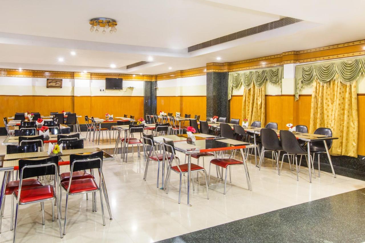 Capital O 69831 Hotel Mount Heera Csennai Kültér fotó