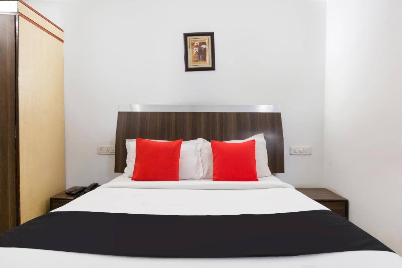 Capital O 69831 Hotel Mount Heera Csennai Kültér fotó