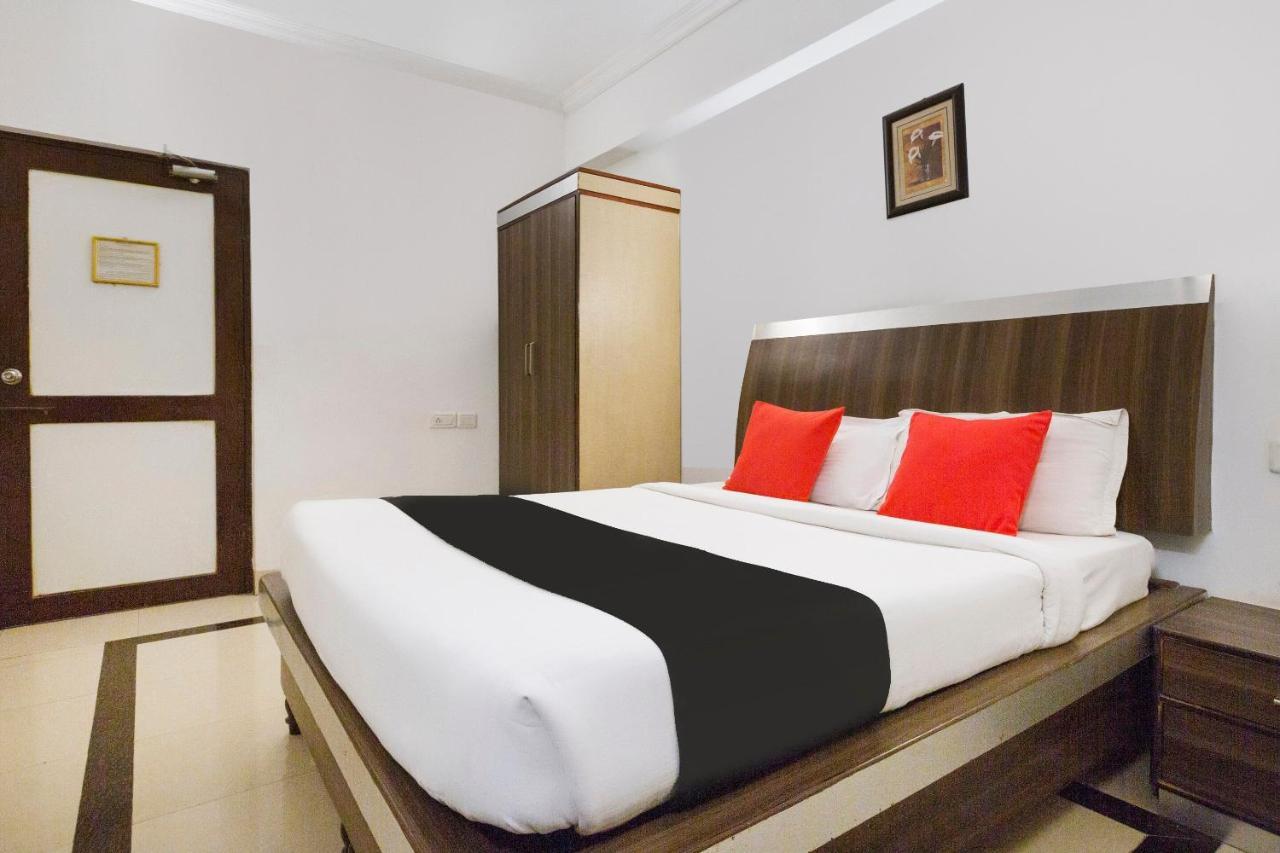 Capital O 69831 Hotel Mount Heera Csennai Kültér fotó